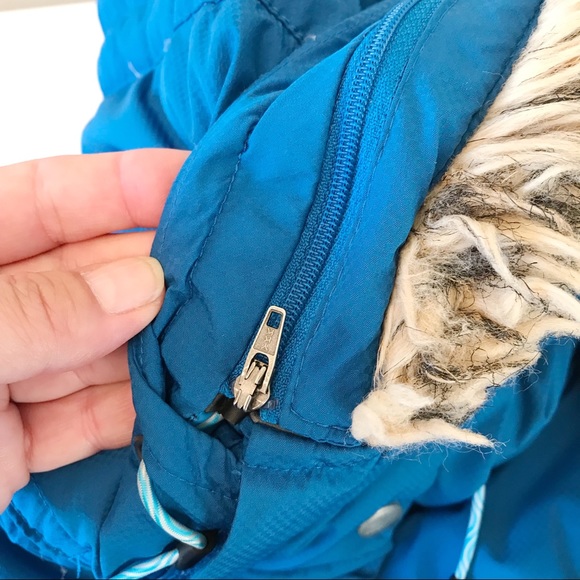 Mountain Hardwear size medium down puffer winter jacket - Picture 12 of 16